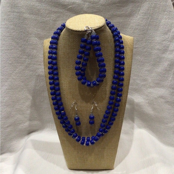 Vibrant Blue and Crystal Beaded Necklace, Bracelet, and Earring Set - Picture 3 of 15